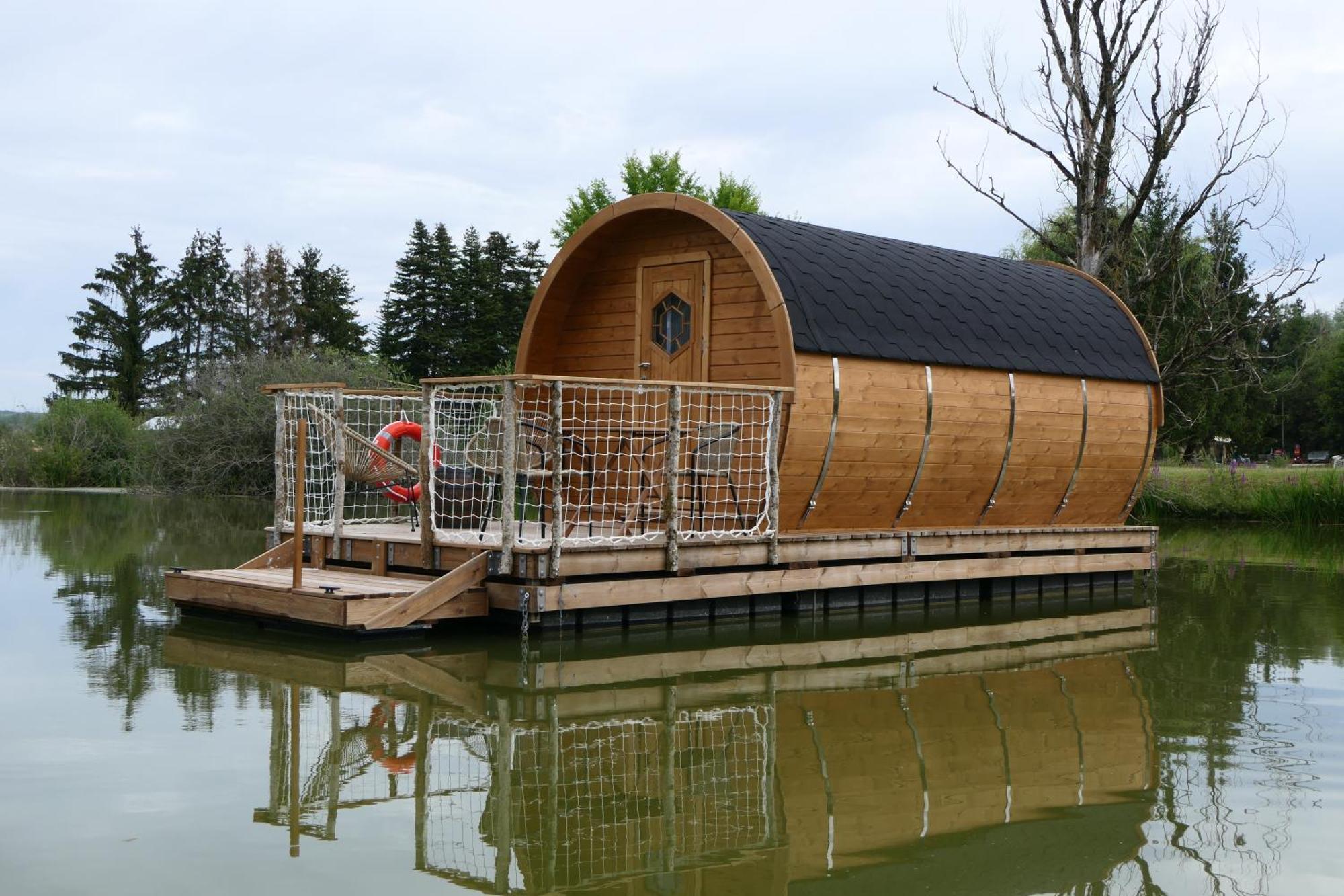 Les Cabanes Flottantes Givrauval Extérieur photo