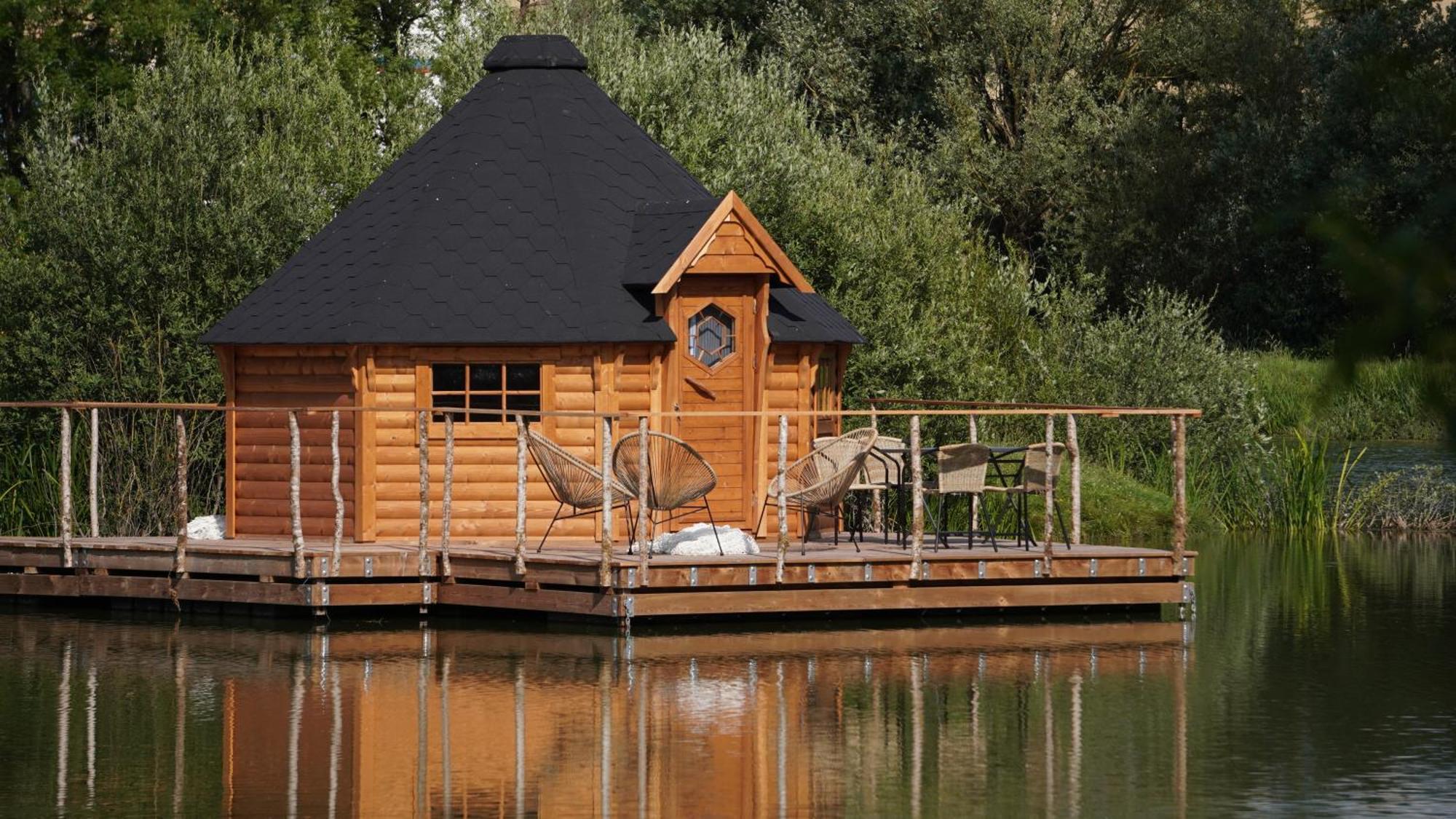 Les Cabanes Flottantes Givrauval Extérieur photo