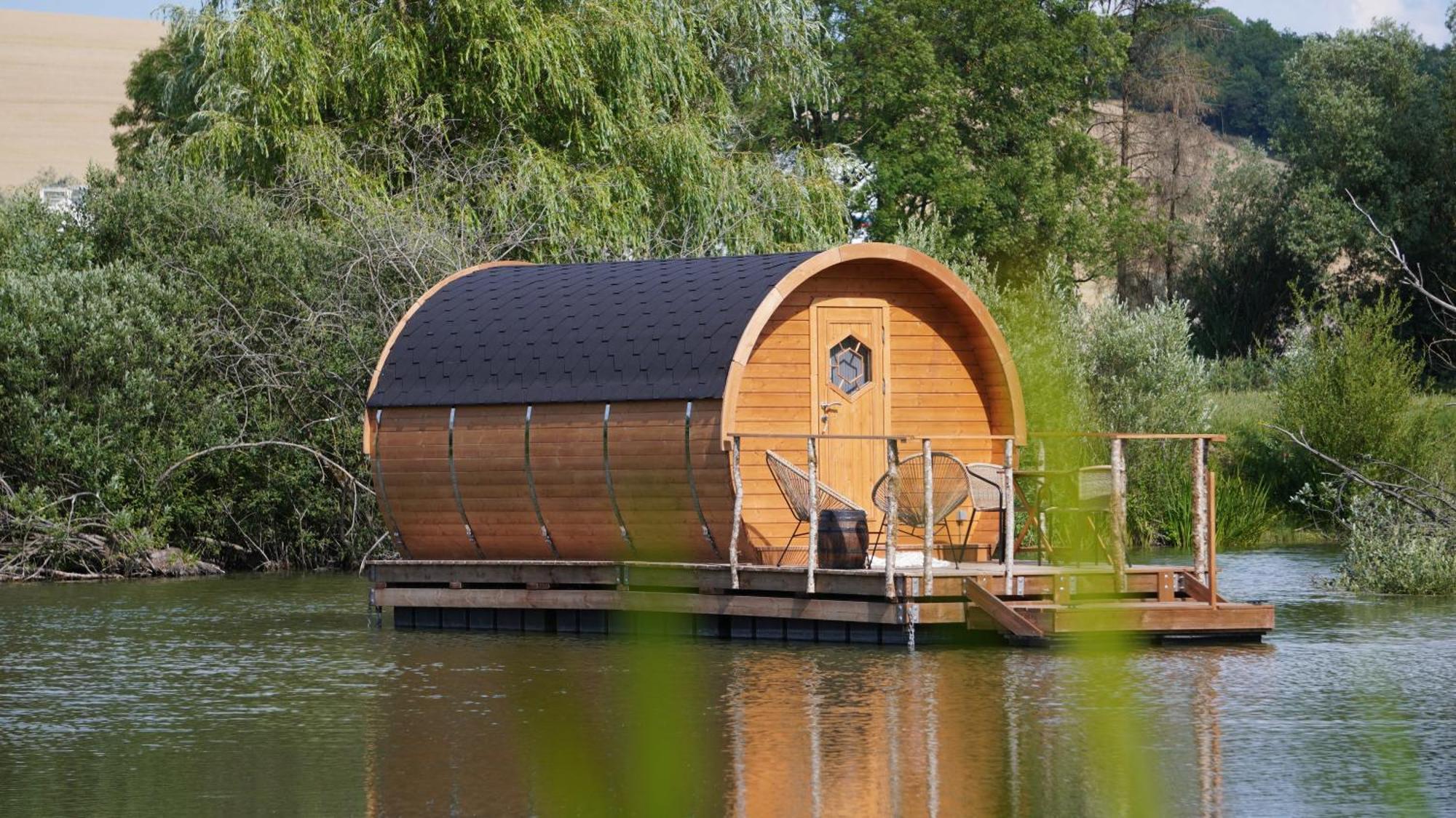 Les Cabanes Flottantes Givrauval Extérieur photo