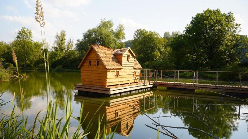 Les Cabanes Flottantes Givrauval Extérieur photo