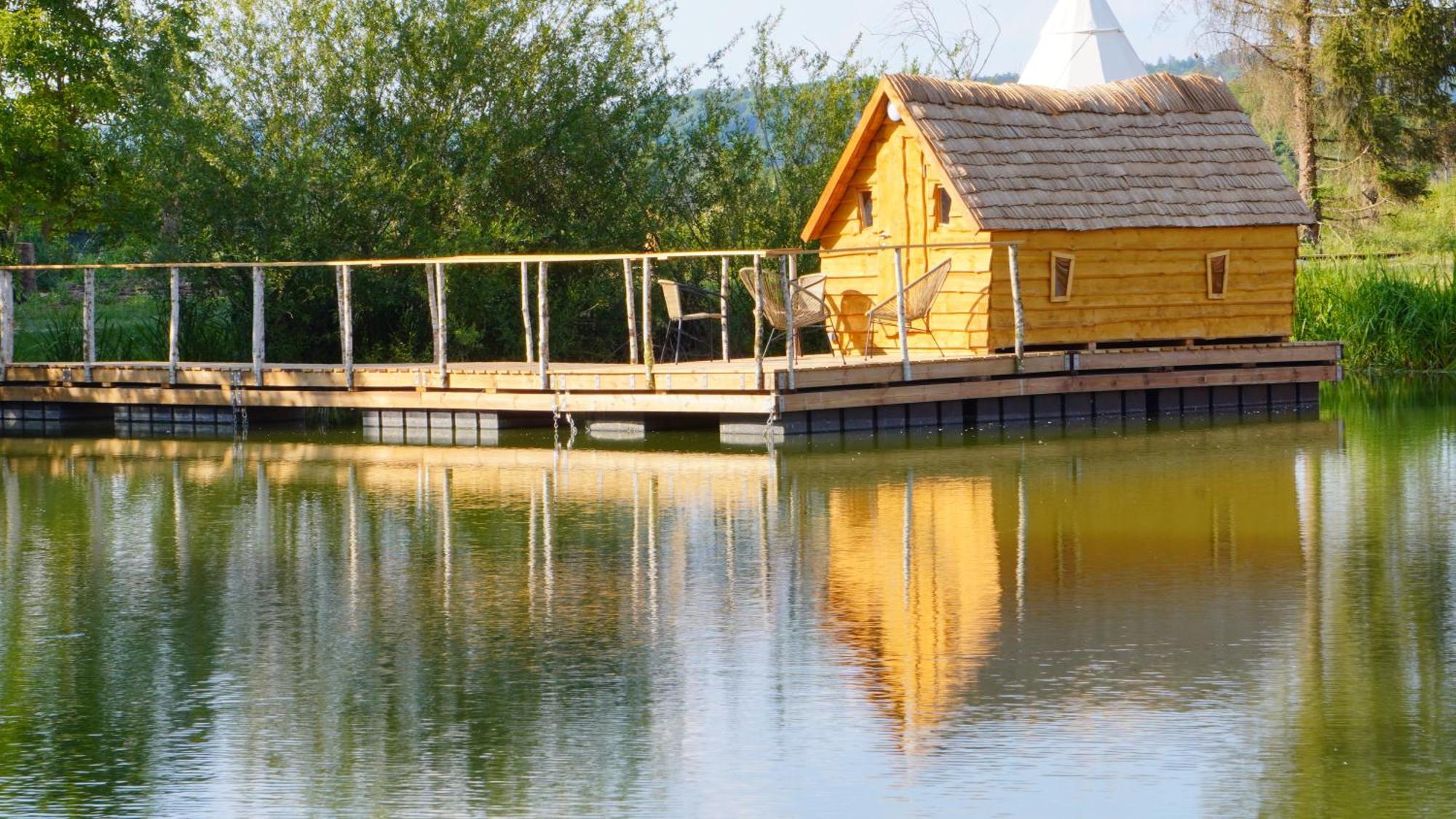 Les Cabanes Flottantes Givrauval Extérieur photo